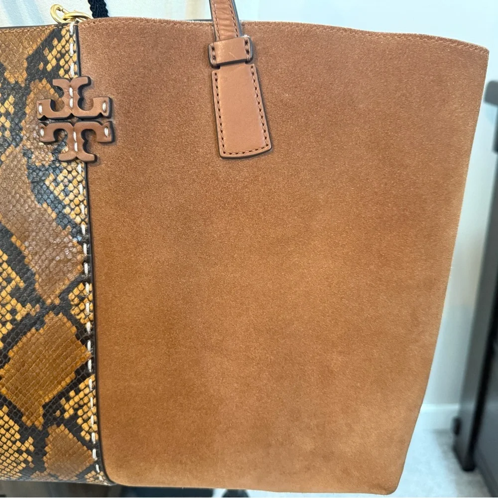 Tory Burch Elegant Snakeskin and Suede Tote Bag - Picture 4 of 15